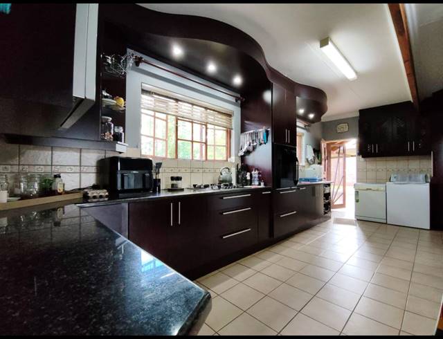 3 BEDROOM HOUSE TO LET IN UNITAS PARK